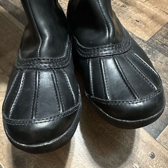 UGG Becloud Boots - Picture 6 of 10